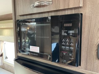 /photos/8982/03fb91b7-1659-ce21-7eb0-0f7b0ed36252_i320x240.jpg