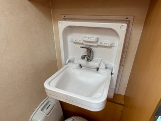 /photos/8982/05c57b4e-1ba4-ecee-7e69-05bedd8b479e_i320x240.jpg