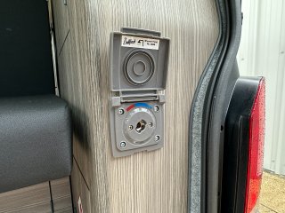 /photos/8982/0a4bd541-b077-160c-4421-1315a093ee41_i320x240.jpg