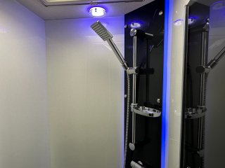 /photos/8982/10e248e5-0bb0-56e4-ab11-68b69ff544d6_i320x240.jpg