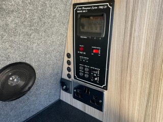 /photos/8982/13169048-f884-ba39-d2ab-31e027efe9e3_i320x240.jpg