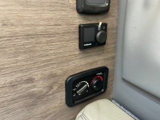 /photos/8982/141b8952-94bf-8d80-3be4-6004cf70d49e_i320x240.jpg