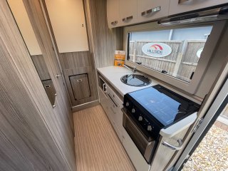 /photos/8982/15f44f30-b9c5-8555-be4b-250d7baf1830_i320x240.jpg