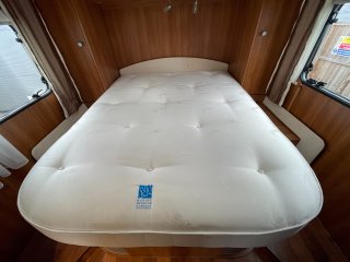 /photos/8982/1e0bdf36-a375-2b50-fdcf-2f97ec532506_i320x240.jpg