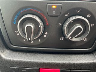 /photos/8982/1e7f2693-5f3d-65f8-89b2-c1f40e724ecc_i320x240.jpg