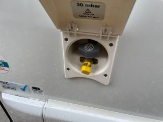 /photos/8982/29a3789b-f982-49ad-1ab2-ed161184f56e_i320x240.jpg