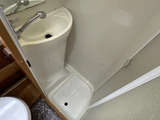 /photos/8982/2b12079a-81c8-d7c9-2af7-4d9ab697bdb8_i320x240.jpg
