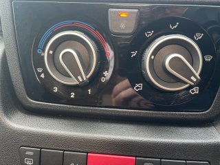 /photos/8982/2c26a12d-8dd1-cf4e-6411-c36818f96589_i320x240.jpg