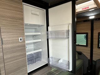 /photos/8982/2d63a489-42b9-0457-87e8-b82b880d985e_i320x240.jpg