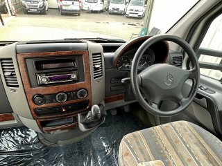 /photos/8982/2ede9b76-f4c4-8210-9238-e2dc765cee5a_i320x240.jpg