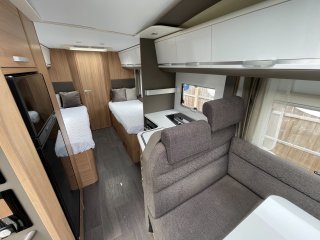 /photos/8982/3e61d254-6ac0-763d-aa68-f8e113a5c3f4_i320x240.jpg