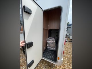 /photos/8982/4547b90f-d1f6-373a-c9c6-f3ca844b8dce_i320x240.jpg