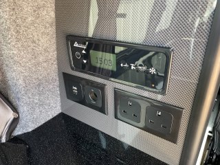 /photos/8982/4c0529f9-ef10-557a-9911-9201ca129f2a_i320x240.jpg