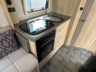/photos/8982/4de8db56-44f3-53ca-c0a3-1529d1f52dae_i320x240.jpg