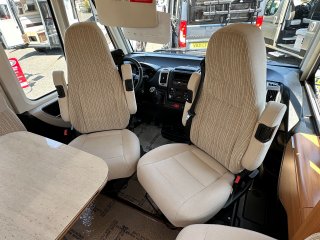 /photos/8982/4fa909e6-3080-3144-85ea-dd683d288eb4_i320x240.jpg