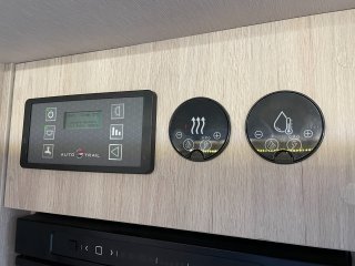 /photos/8982/57973e52-f4da-e8ba-8d02-c8829cf1d42a_i320x240.jpg