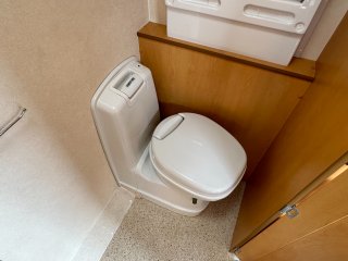 /photos/8982/5d0376d3-99c2-17a7-a4a9-837c8bb0645c_i320x240.jpg