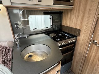 /photos/8982/61923d7c-1d8d-cb91-b628-2284e71df7ef_i320x240.jpg