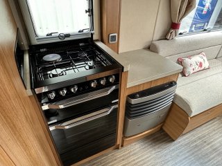 /photos/8982/61ab6f1e-7c2d-c9ba-cb99-791f07cf1648_i320x240.jpg