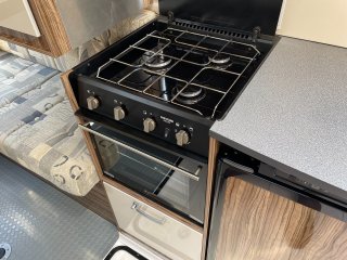 /photos/8982/6aa30067-96e5-9a88-95e6-2823ff7e4998_i320x240.jpg