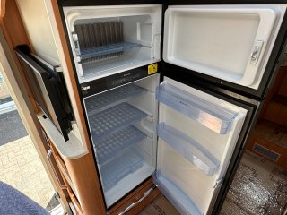 /photos/8982/6d781d4a-affc-fdfb-8ec7-6e0c195808ab_i320x240.jpg