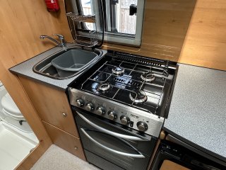 /photos/8982/6f2289f6-bb51-6753-1c8a-0025214f7dcb_i320x240.jpg