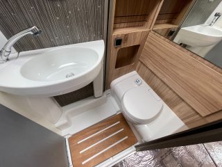 /photos/8982/7082fb83-a632-5c5a-3c0f-c3062324a129_i320x240.jpg