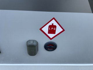 /photos/8982/711126b1-f70e-f007-bf47-d8bd4697ae6d_i320x240.jpg