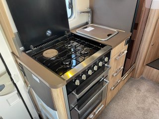 /photos/8982/73c0bf23-f02d-1c7c-f658-22b50da3a68e_i320x240.jpg