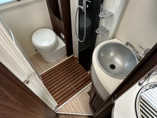 /photos/8982/75a0deda-81f1-3ea5-c9a5-1f5ab6a96afb_i320x240.jpg