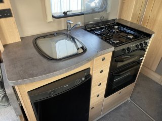 /photos/8982/7652224a-81ba-4987-bc28-ea4d5be2a760_i320x240.jpg