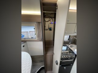 /photos/8982/78a4634d-818d-0d9f-50e4-51e89bbea59d_i320x240.jpg