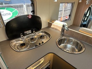 /photos/8982/892e2e6d-a10c-6e46-a3e0-b2a8f69c00b3_i320x240.jpg