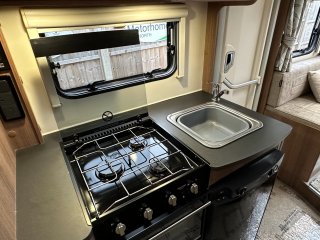 /photos/8982/89b16f12-eb4e-1538-b1ea-6f1a9acaa96b_i320x240.jpg