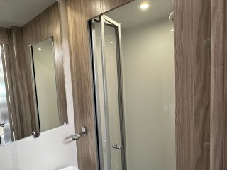 /photos/8982/8a441945-f0fd-29f1-9d93-64423e882a7c_i320x240.jpg