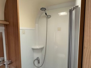 /photos/8982/93a2d3db-e964-8dcb-515b-911c0f0c00d3_i320x240.jpg