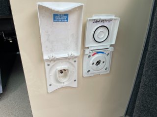 /photos/8982/9d0537d3-a9d8-97d4-b0ba-4d2fa4992319_i320x240.jpg