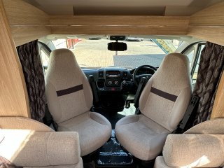 /photos/8982/a01a1d89-d6d7-7b44-76f9-2a88a87f4d44_i320x240.jpg
