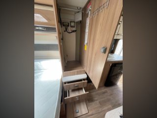 /photos/8982/a444a221-b8ef-c73e-9197-acde5a42a65a_i320x240.jpg