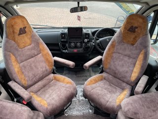 /photos/8982/a6b70fff-df00-8165-7308-d109a0736dcc_i320x240.jpg