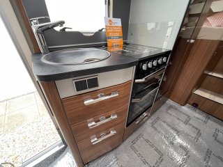 /photos/8982/cb543d85-fdbc-29ec-cca9-4b8af8f0a959_i320x240.jpg