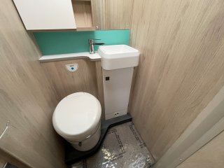 /photos/8982/d4cac6e8-df65-c17b-c4ad-0c76117c45d1_i320x240.jpg