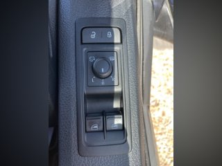 /photos/8982/e593c854-0e0e-0fcb-c561-6bdcb36b34fc_i320x240.jpg