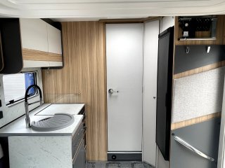 /photos/8982/e6d8cf89-c447-5e07-1ed3-6145bc27f8b5_i320x240.jpg