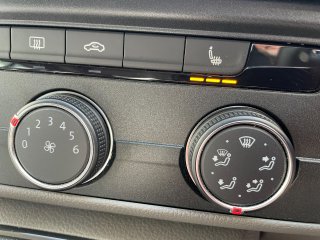 /photos/8982/f6f7ab3e-297d-654d-f64d-ab75f1f80da5_i320x240.jpg