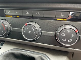 /photos/8982/f75e3cd2-0c5b-953d-ad3e-63149036c4e7_i320x240.jpg